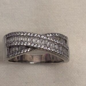 Elegant Silver Women's Ring